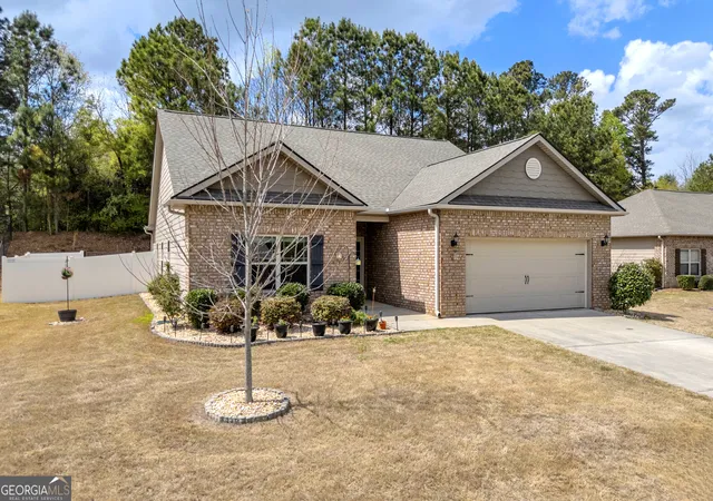 1st image of 825 Hidden Hollow Cir, Commerce, GA 30529 | MLS# 10720551