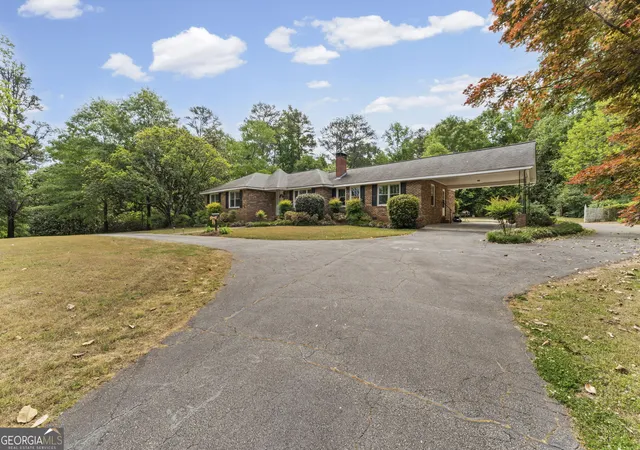 Photo 3 of Single family home for sale at 110 Handy Rd, Newnan, GA 30263 | MLS# 10821494 | Listing updated on 2026-08-21