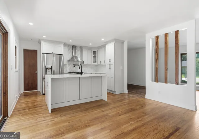 Photo 3 of Single family home for sale at 2224 Rando Ln Nw, Atlanta, GA 30318 | MLS# 10832086 | Listing updated on 2026-09-09