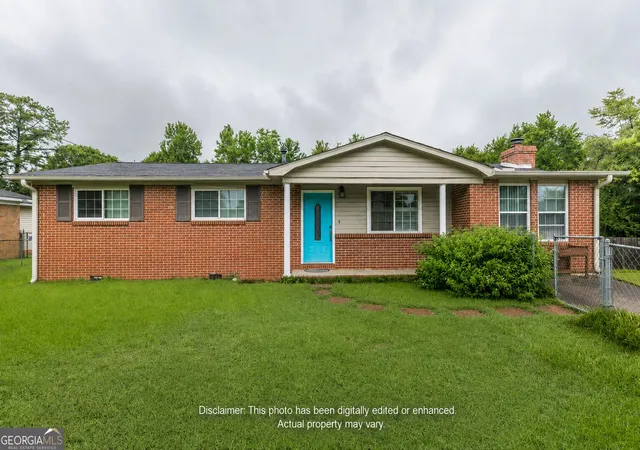 Photo 1 of Sale Pending at 121 Karen Dr, Warner Robins, GA 31088 | MLS# 10835470 | Listing updated on 2026-09-19