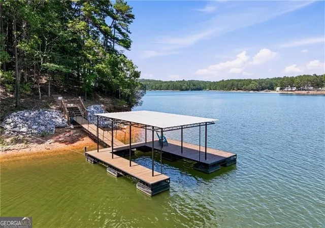 2nd image of 3150 Edgewater Dr, Gainesville, GA 30501 | MLS# 10800400