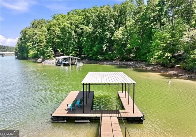 3rd image of 3150 Edgewater Dr, Gainesville, GA 30501 | MLS# 10800400