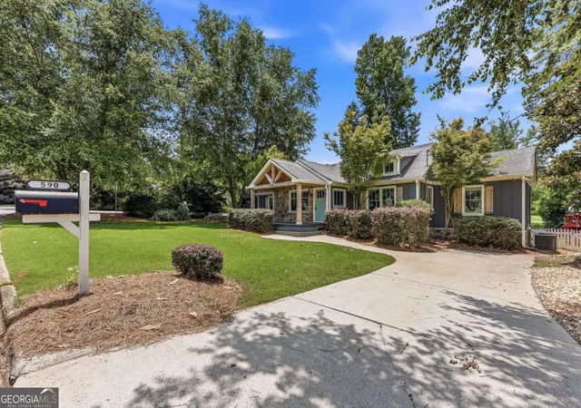 2nd image of 590 Mcwhorter Dr, Athens, GA 30606 | MLS# 10800499