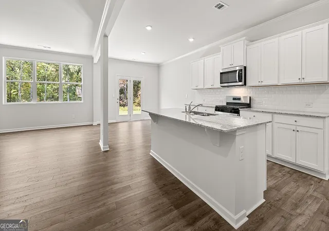 Photo 4 of Sale Pending at 128 Supreme Ct, Braselton, GA 30517 | MLS# 10752932 | Listing updated on 2026-10-06