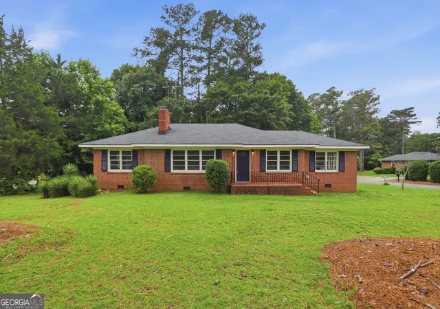 Homes for sale in Griffin, GA | 1101 Skyline Dr, Griffin, GA 30224 | MLS# 10789885