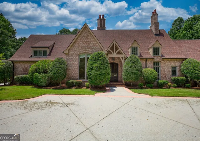Photo 2 of Sale Pending at 2325 Ewing Chapel Rd, Dacula, GA 30019 | MLS# 10572215 | Listing updated on 2025-10-04