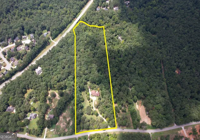 Photo 3 of Sale Pending at 2325 Ewing Chapel Rd, Dacula, GA 30019 | MLS# 10572215 | Listing updated on 2025-10-04