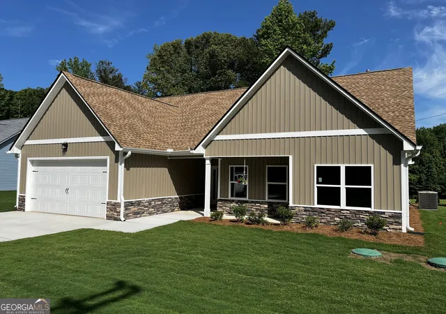 1st image of 1932 Cochran Ridge Rd, Hiram, GA 30141 | MLS# 10780059