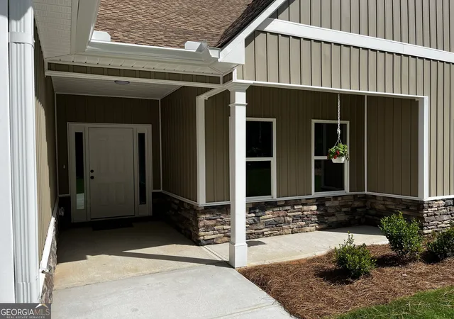 3rd image of 1932 Cochran Ridge Rd, Hiram, GA 30141 | MLS# 10780059