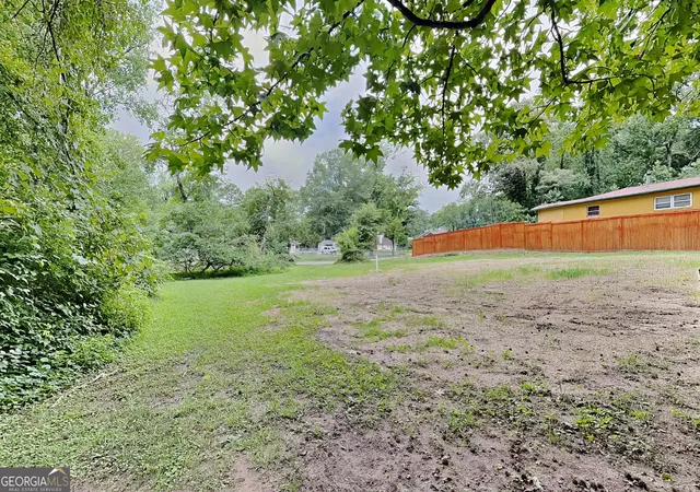 Photo 2 of Sale Pending at 2323 Daniel Rd SW, Atlanta, GA 30331 | MLS# 10797982 | Listing updated on 2026-08-20