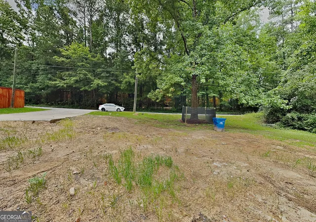 Photo 3 of Sale Pending at 2323 Daniel Rd SW, Atlanta, GA 30331 | MLS# 10797982 | Listing updated on 2026-08-20