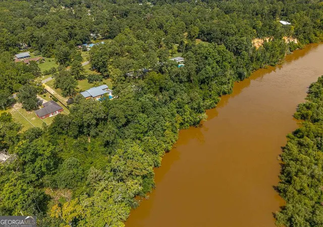 Photo 3 of Sale Pending at 714 Altamaha Rd, Jesup, GA 31545 | MLS# 10825459 | Listing updated on 2026-10-09