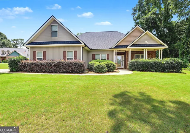 1st image of 117 White Oak Ct, Jackson, GA 30233 | MLS# 10803735