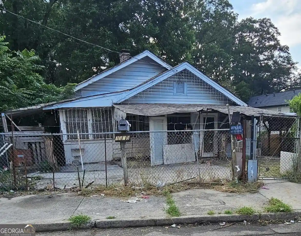 Photo 1 of Single family home for sale at 1395 Oakland Dr Sw, Atlanta, GA 30310 | MLS# 10770294 | Listing updated on 2026-10-10