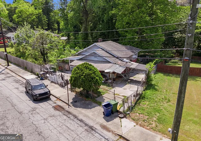 Homes for sale in Atlanta, GA | 1395 Oakland Dr Sw, Atlanta, GA 30310 | MLS# 10770294