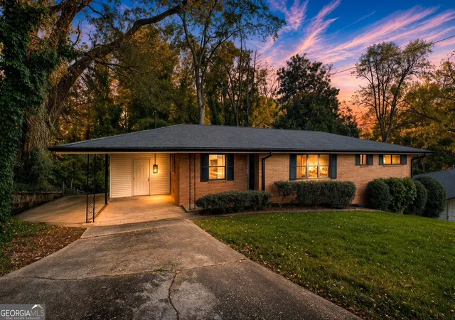 Photo 2 of Single family home for sale at 549 Park Street Pl, Gainesville, GA 30501 | MLS# 10638172 | Listing updated on 2026-09-14