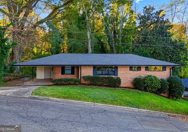 Photo 3 of Single family home for sale at 549 Park Street Pl, Gainesville, GA 30501 | MLS# 10638172 | Listing updated on 2026-09-14