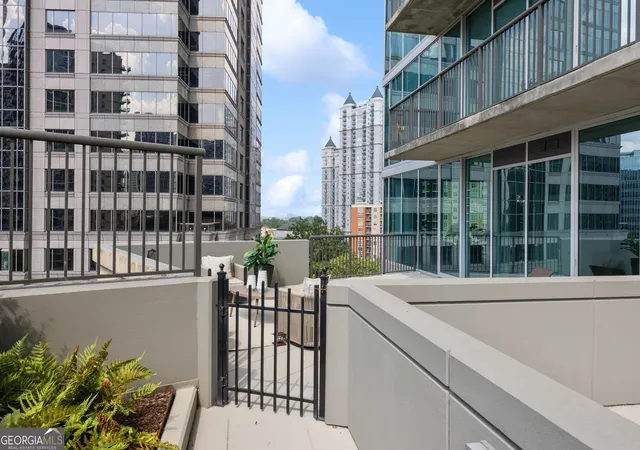 Photo 4 of Condo for sale at 1080 Peachtree St Ne #802, Atlanta, GA 30309 | MLS# 10835603 | Listing updated on 2026-09-11