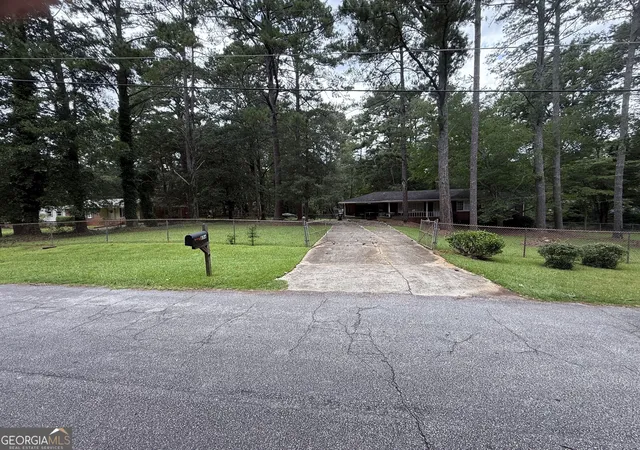 Photo 2 of Single family home for sale at 856 Virginia Ct, Conyers, GA 30094 | MLS# 10829261 | Listing updated on 2026-09-15