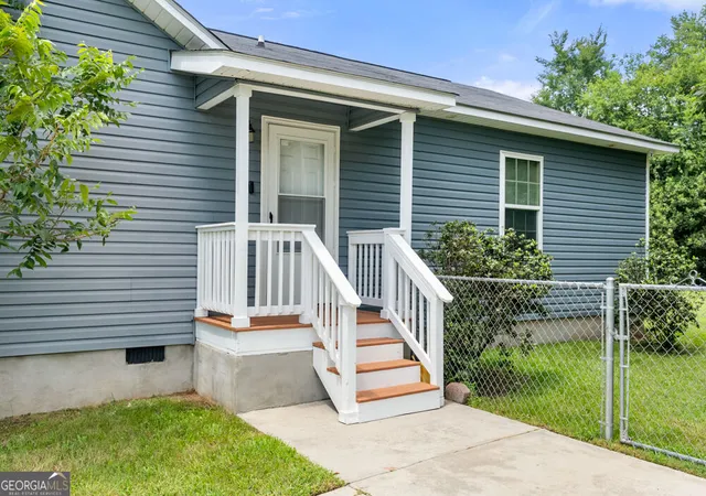 Photo 4 of Sale Pending at 731 Shi Pl, Macon, GA 31206 | MLS# 10823482 | Listing updated on 2026-09-18