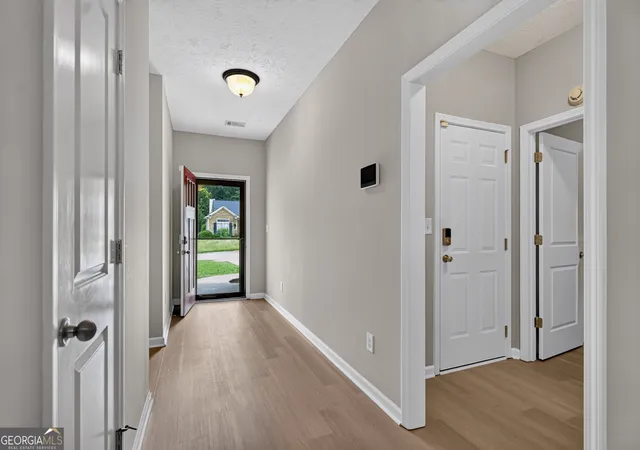 2nd image of 402 Creekside Dr, Lagrange, GA 30240 | MLS# 10817507