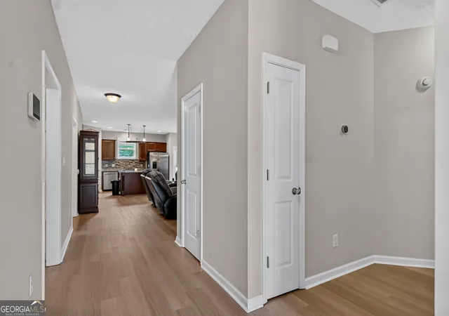 Photo 3 of Sale Pending at 402 Creekside Dr, Lagrange, GA 30240 | MLS# 10817507 | Listing updated on 2026-08-30