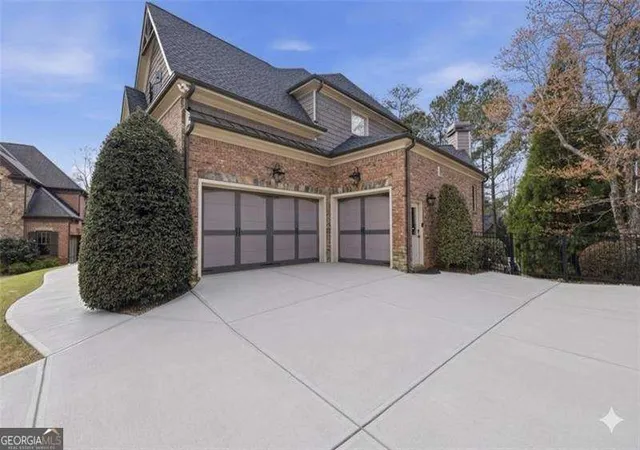 Photo 3 of Single family home for sale at 2895 Lassiter Manor Dr, Marietta, GA 30062 | MLS# 10805227 | Listing updated on 2026-10-15