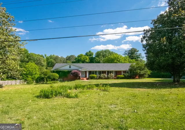 Photo 2 of Single family home for sale at 6980 Rivertown Rd, Fairburn, GA 30213 | MLS# 10764937 | Listing updated on 2026-08-10