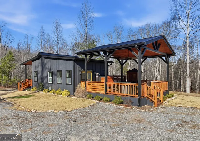 Homes for sale in Talking Rock, GA | 300 Burbano Creekside Lndg, Talking Rock, GA 30175 | MLS# 10665252