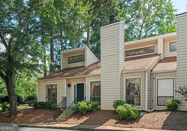 1st image of 683 Serramonte Dr, Marietta, GA 30068 | MLS# 10798147