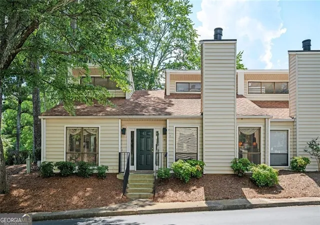 2nd image of 683 Serramonte Dr, Marietta, GA 30068 | MLS# 10798147