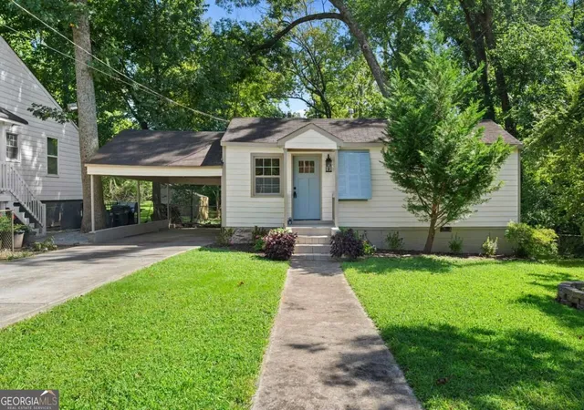 Photo 1 of Single family home for sale at 138 W Dixie Ave Se, Marietta, GA 30008 | MLS# 10829995 | Listing updated on 2026-09-03