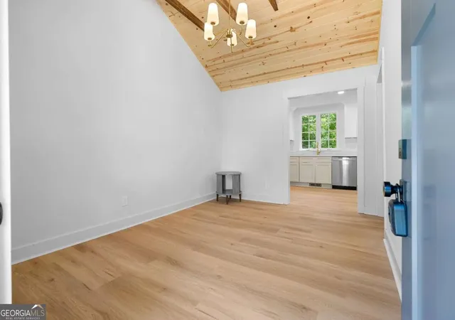Photo 4 of Single family home for sale at 138 W Dixie Ave Se, Marietta, GA 30008 | MLS# 10829995 | Listing updated on 2026-10-07