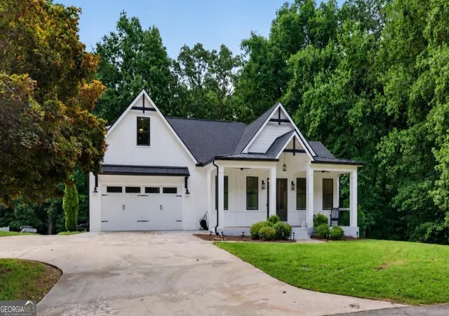 1st image of 6052 Oak Hill Dr, Flowery Branch, GA 30542 | MLS# 10812589