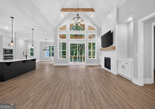 Photo 3 of Single family home for sale at 6052 Oak Hill Dr, Flowery Branch, GA 30542 | MLS# 10812589 | Listing updated on 2026-09-24