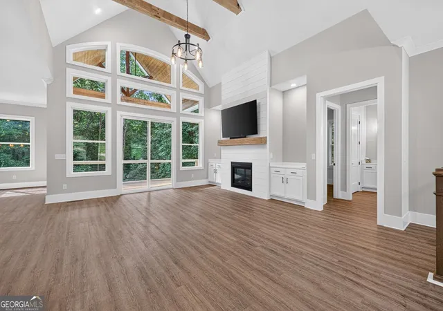 Photo 4 of Single family home for sale at 6052 Oak Hill Dr, Flowery Branch, GA 30542 | MLS# 10812589 | Listing updated on 2026-09-24