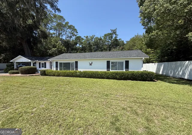 Photo 3 of Sale Pending at 209 Bradwell St, Hinesville, GA 31313 | MLS# 10831661 | Listing updated on 2026-09-14