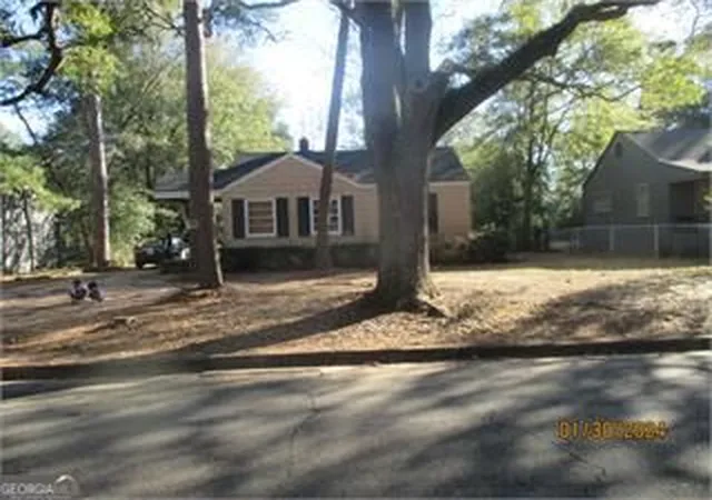 Photo 2 of Single family home for sale at 1308 Avalon Ave, Albany, GA 31707 | MLS# 10833648 | Listing updated on 2026-08-26
