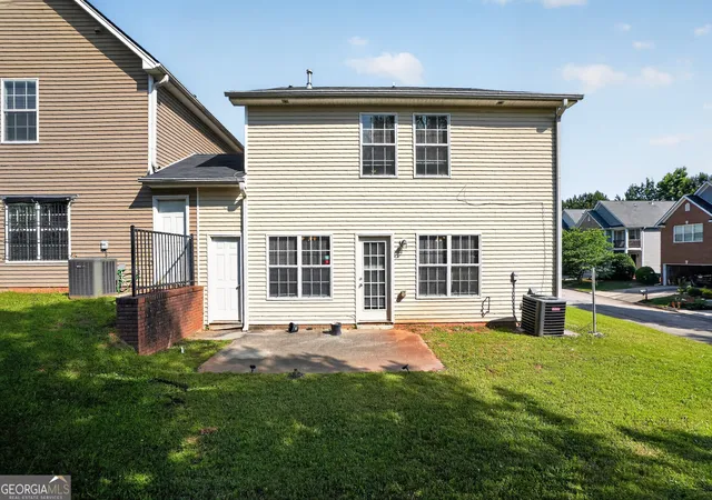 Photo 3 of Single family home for sale at 578 Shadow Lake Dr, Lithonia, GA 30058 | MLS# 10770567 | Listing updated on 2026-09-15
