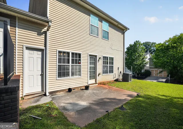 Photo 3 of Single family home for sale at 578 Shadow Lake Dr, Lithonia, GA 30058 | MLS# 10770567 | Listing updated on 2026-09-15