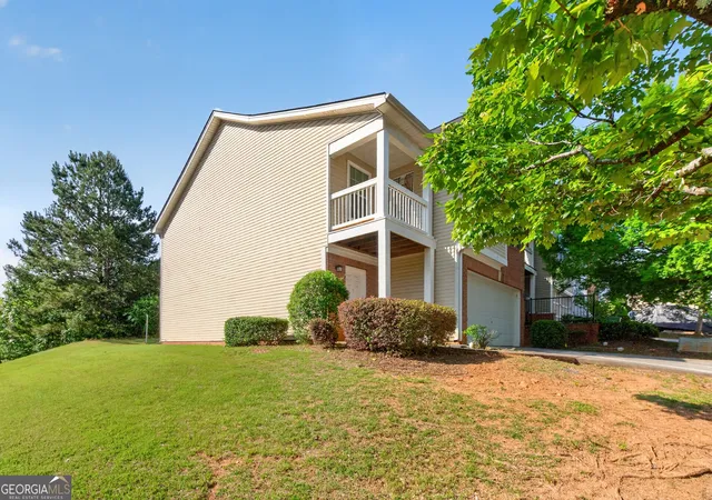 Photo 4 of Single family home for sale at 578 Shadow Lake Dr, Lithonia, GA 30058 | MLS# 10770567 | Listing updated on 2026-09-15