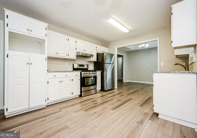 Photo 4 of Single family home for sale at 207 Lafayette St, Locust Grove, GA 30248 | MLS# 10810866 | Listing updated on 2026-08-24