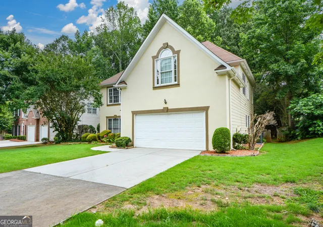 2nd image of 4736 Cedar Wood Dr Sw, Lilburn, GA 30047 | MLS# 10782955