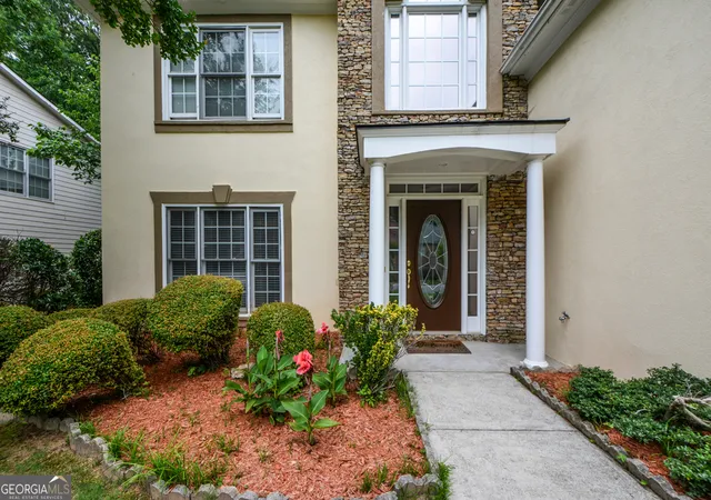 Photo 4 of Single family home for sale at 4736 Cedar Wood Dr SW, Lilburn, GA 30047 | MLS# 10782955 | Listing updated on 2026-07-14
