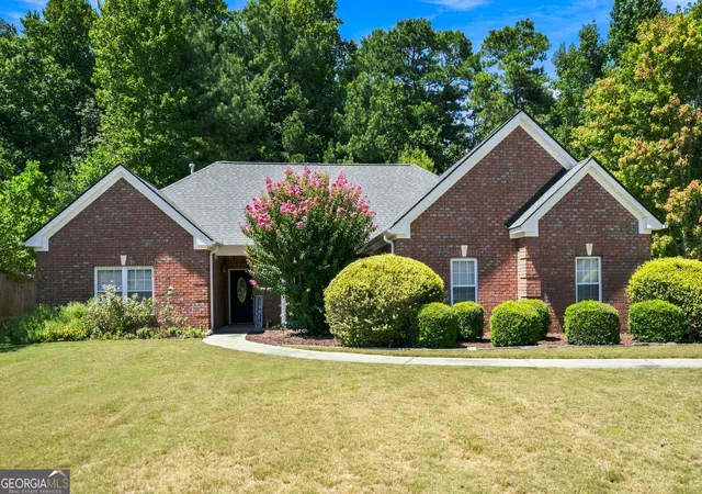 Photo 3 of Single family home for sale at 5995 Cedar Lake Trl, Loganville, GA 30052 | MLS# 10833943 | Listing updated on 2026-09-14