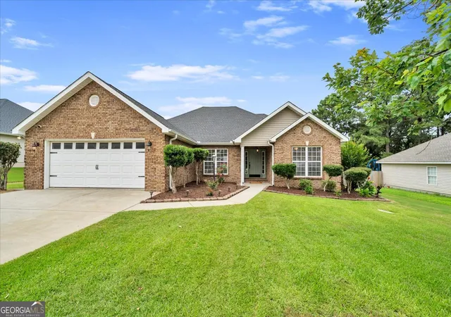 Homes for sale in Warner Robins, GA | 108 Satilla Ln, Warner Robins, GA 31088 | MLS# 10796413