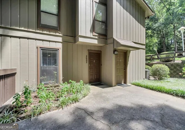 3rd image of 2602 Cumberland Ct Se, Smyrna, GA 30080 | MLS# 10829633