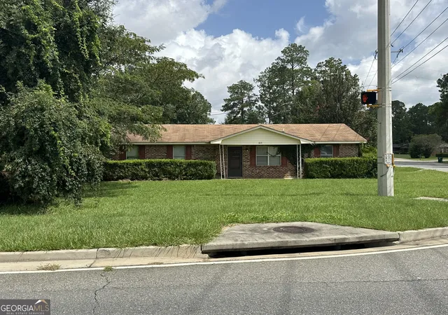 Photo 3 of Single family home for sale at 513 East 1st Ave, Cordele, GA 31015 | MLS# 10812215 | Listing updated on 2026-08-07