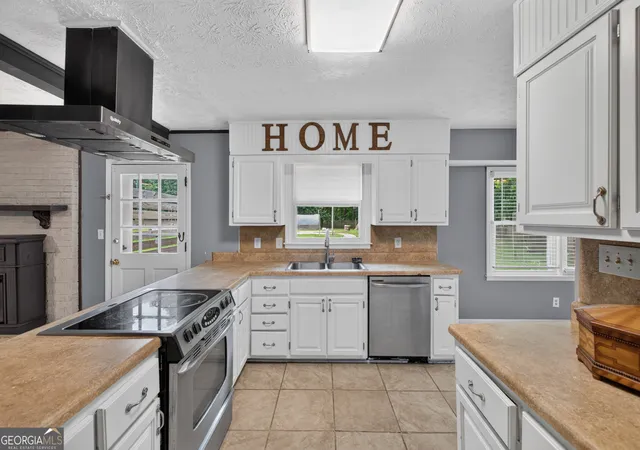 3rd image of 1931 Lake Jodeco Rd, Jonesboro, GA 30236 | MLS# 10793180