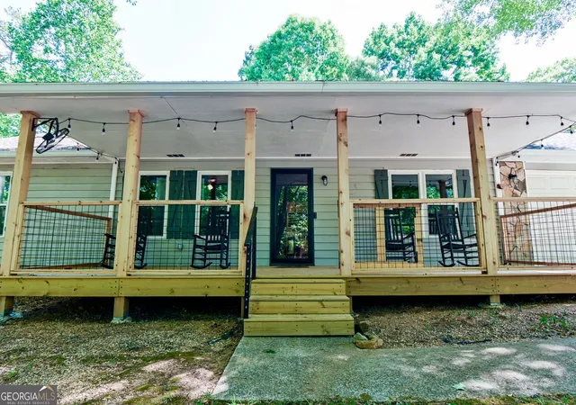 Photo 2 of Single family home for sale at 3997 Stacy Ln, Snellville, GA 30039 | MLS# 10825009 | Listing updated on 2026-09-02